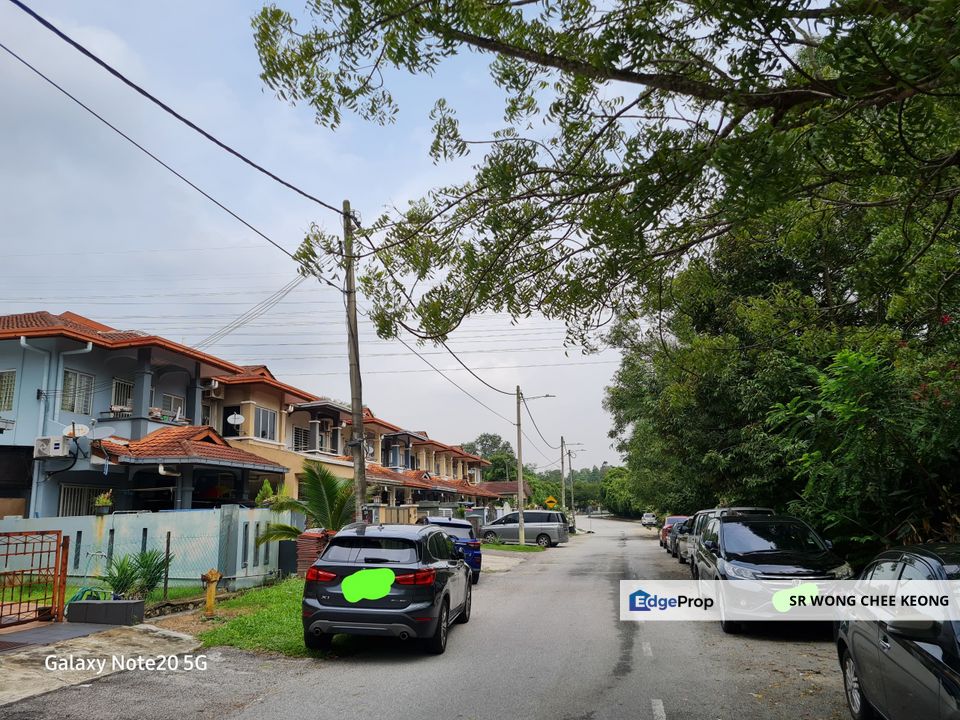 Seri Kembangan Puncak Jalil PUJ 2 Double 2 Storey House  Newly Renovated New Paint x2 , Selangor, Puncak Jalil