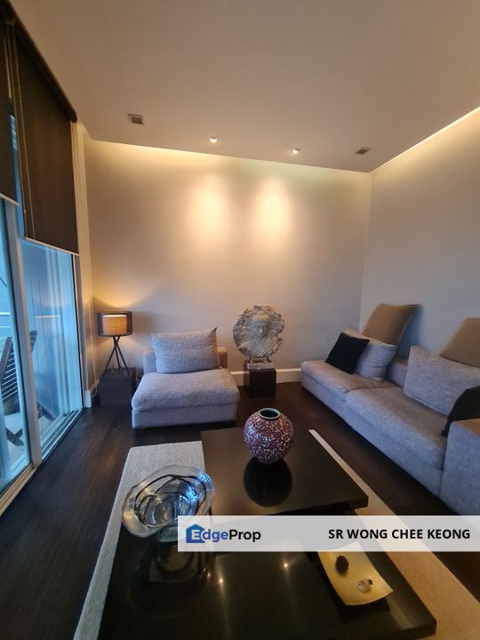 Corner Luxurious  Freehold ID Design spacious 2002sf Renovated xcheap, Kuala Lumpur, Mont Kiara