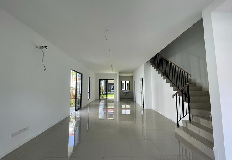 Reef Of Tropics, Setia Eco Glades