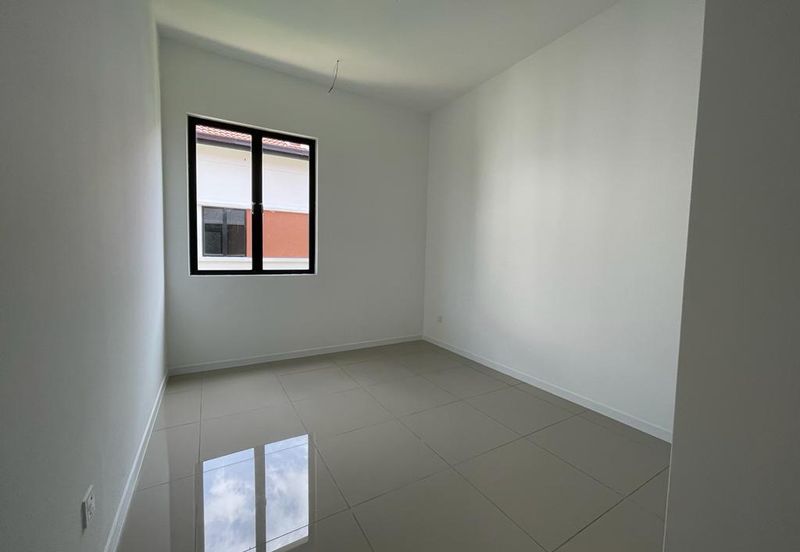 Reef Of Tropics, Setia Eco Glades