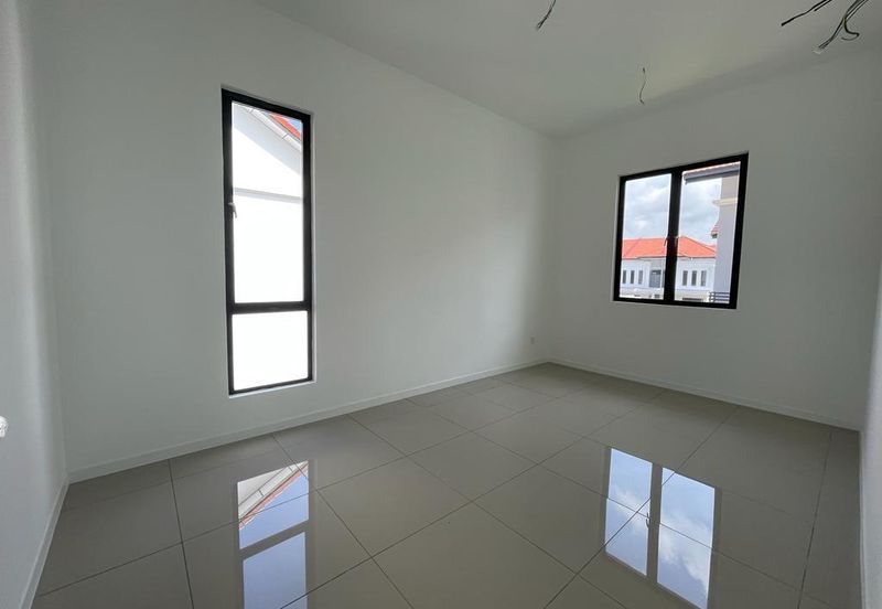 Reef Of Tropics, Setia Eco Glades