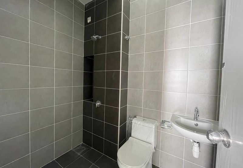 Reef Of Tropics, Setia Eco Glades