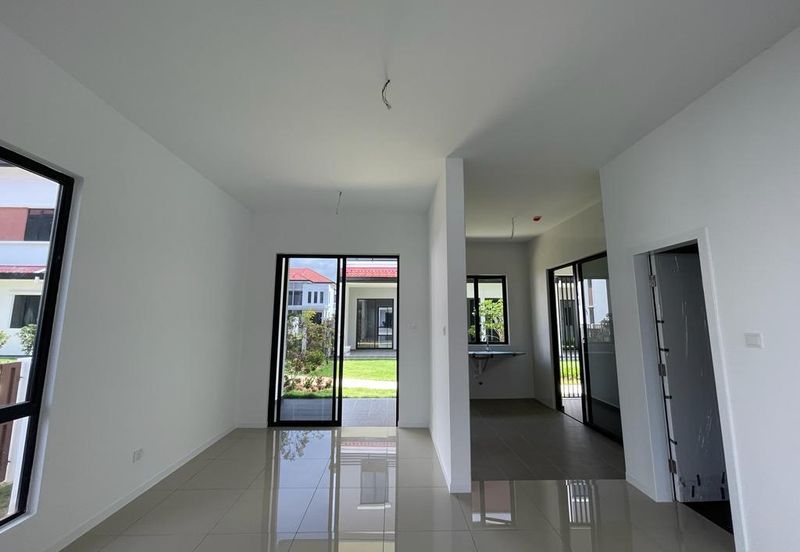 Reef Of Tropics, Setia Eco Glades