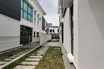 Sejati Residences (Amelia)