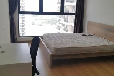 Baypoint @ Country Garden Danga Bay