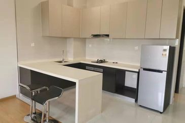 Baypoint @ Country Garden Danga Bay