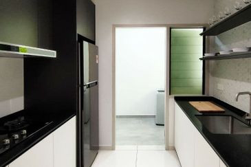 D'Summit Residences @ Kempas Utama