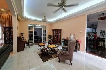 Jalan Suasana, Bandar Tun Hussein Onn