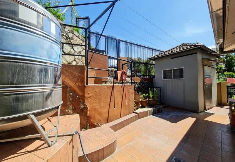 Jalan Suasana, Bandar Tun Hussein Onn