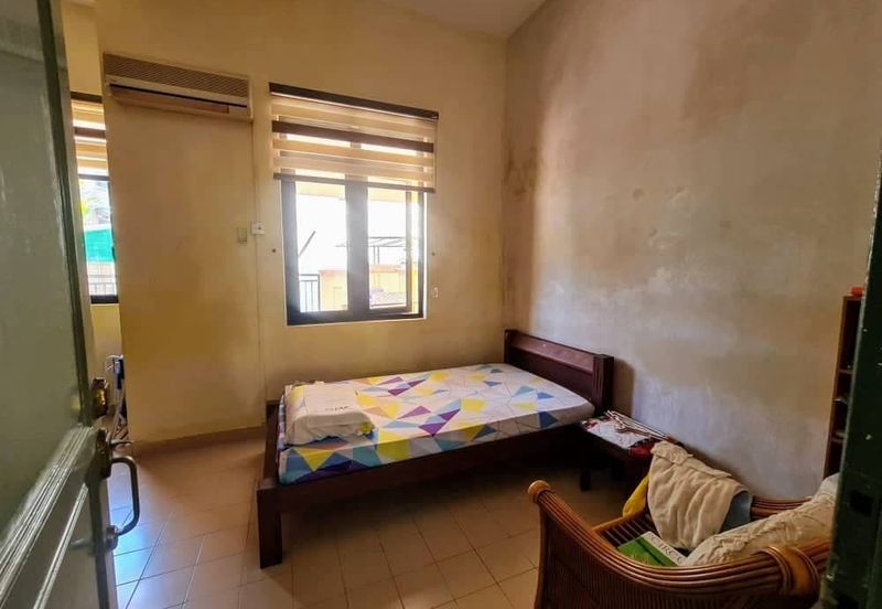 Jalan Suasana, Bandar Tun Hussein Onn