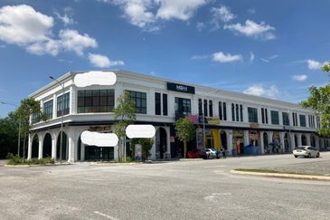 Ivoris @ Eco Majestic