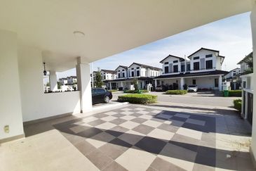 Tenderfields @ Eco Majestic