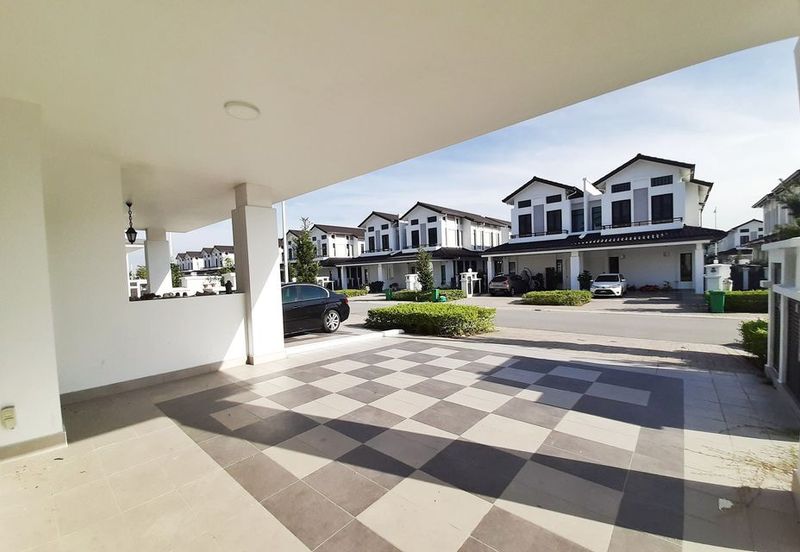 Tenderfields @ Eco Majestic