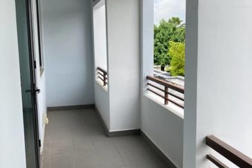 Cradleton @ Eco Majestic