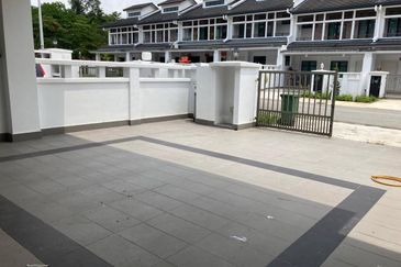 Cradleton @ Eco Majestic