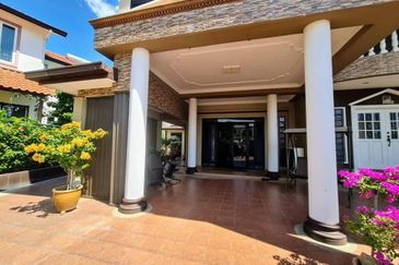 Jalan Suasana, Bandar Tun Hussein Onn