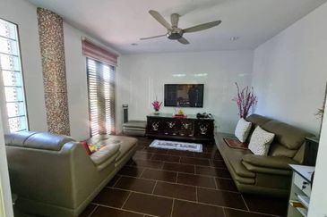 Jalan Suasana, Bandar Tun Hussein Onn