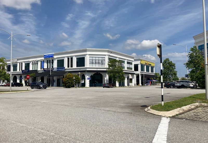 Ivoris @ Eco Majestic