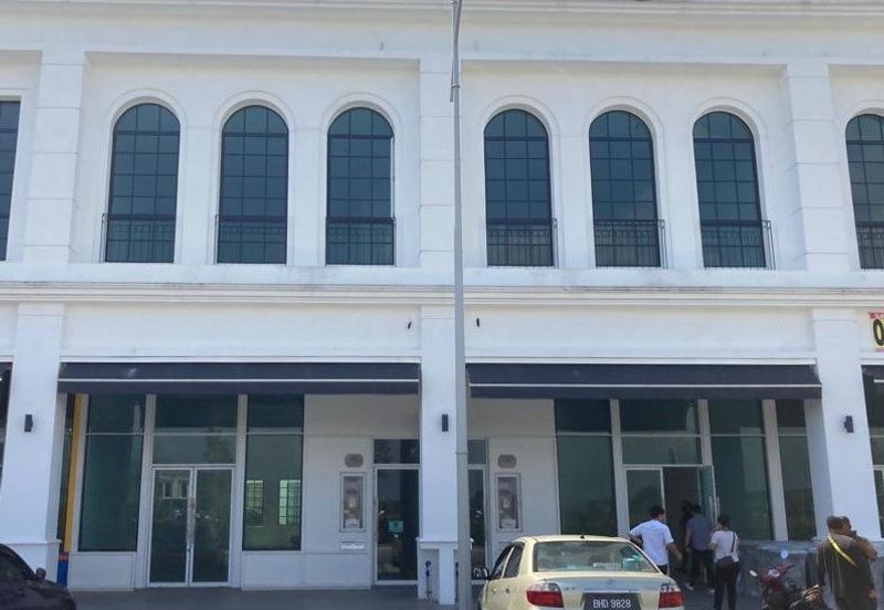 Ivoris @ Eco Majestic