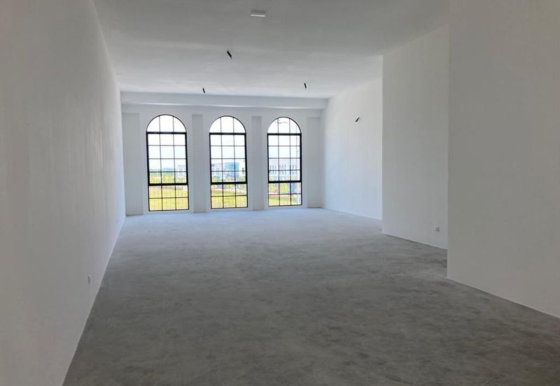 Ivoris @ Eco Majestic