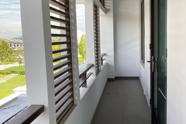 Cradleton @ Eco Majestic