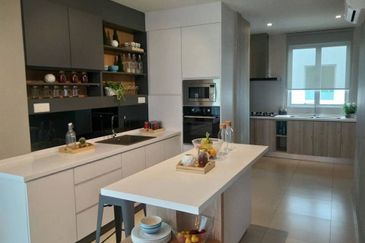 Kota Kemuning [LOOK HERE FOR BEST BUY RESORT CONDO!]