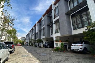 Mozart, Symphony Hills