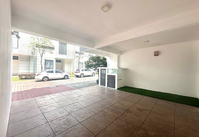 Mozart, Symphony Hills