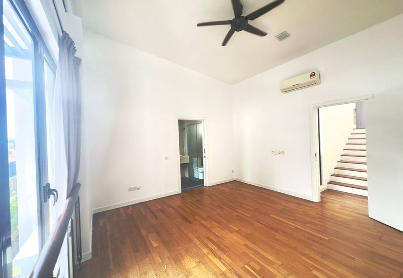 Mozart, Symphony Hills