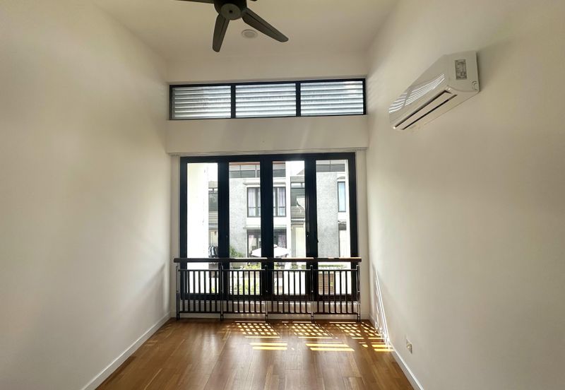 Mozart, Symphony Hills