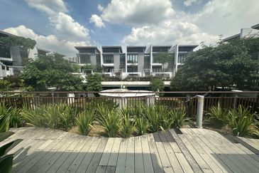 Mozart, Symphony Hills