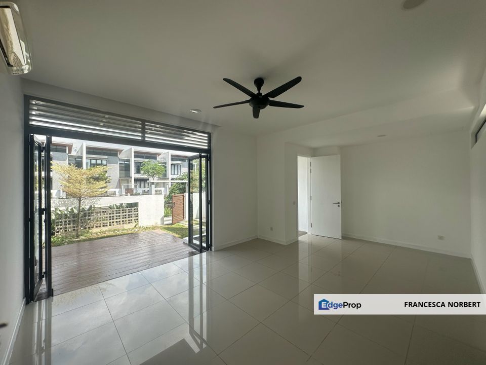 LIKE NEW CONDITION FRESHLY PAINTED 3-Storey Garden Terrace House @ Mozart, Cyberjaya, Selangor, Cyberjaya