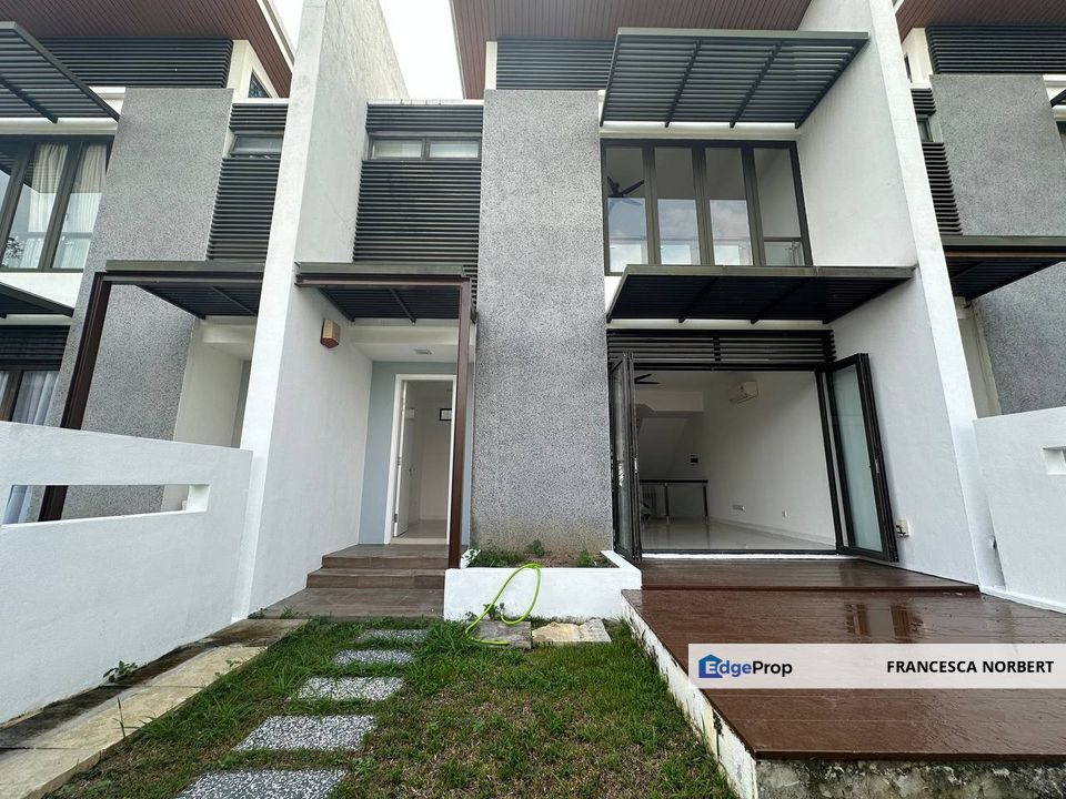 LIKE NEW CONDITION FRESHLY PAINTED 3-Storey Garden Terrace House @ Mozart, Cyberjaya, Selangor, Cyberjaya