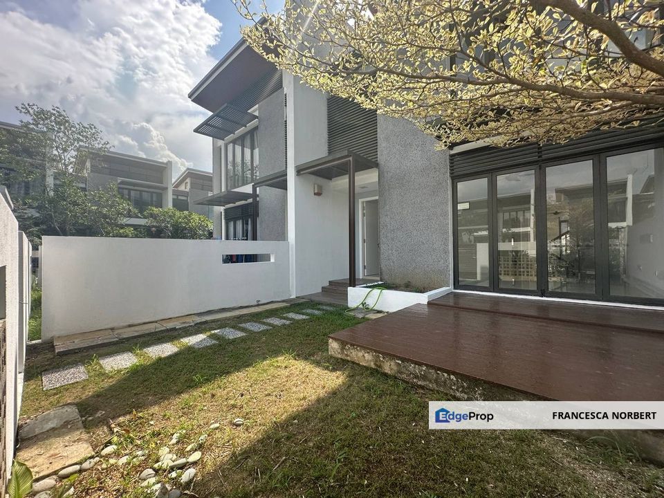 LIKE NEW CONDITION FRESHLY PAINTED 3-Storey Garden Terrace House @ Mozart, Cyberjaya, Selangor, Cyberjaya