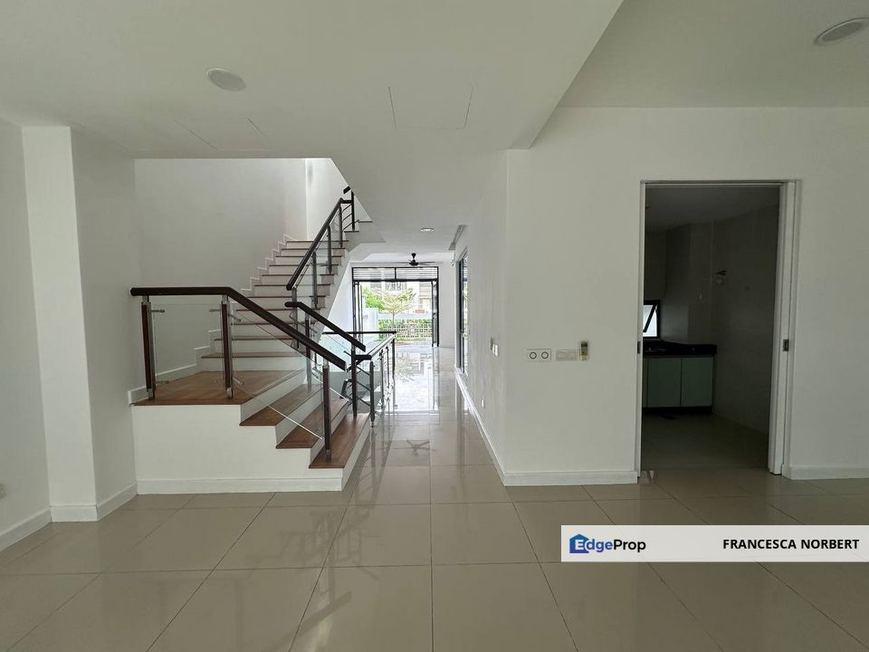 LIKE NEW CONDITION FRESHLY PAINTED 3-Storey Garden Terrace House @ Mozart, Cyberjaya, Selangor, Cyberjaya