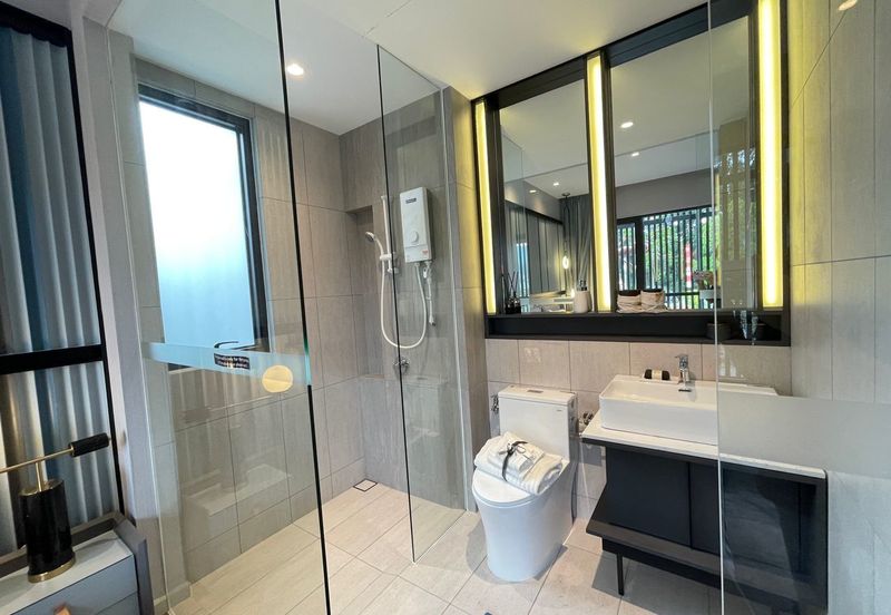 Emerald 9 Condominium