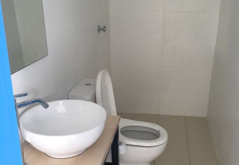 Colonial @ Empire city