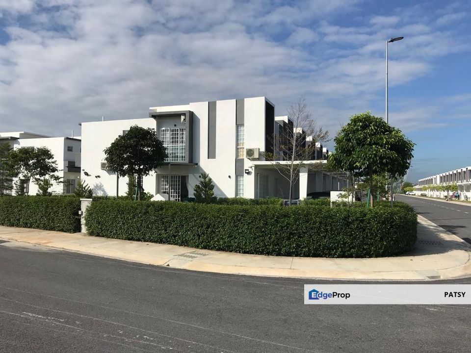 Casaview Homes, CORNER unit, Renovated & ready to move-in, Selangor, Cyberjaya