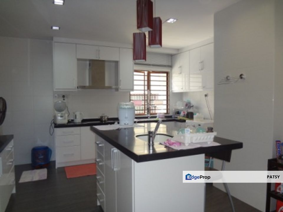 Nilam Terraces 2.5-storey Endlot with land, Selangor, Puchong South