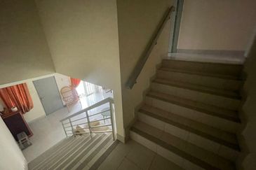 Kemuning Green Hill 3 Corner unit 