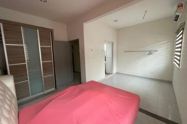 Kemuning Green Hill 3 Corner unit 