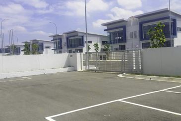 Gateway 16, Bandar Bukit Raja