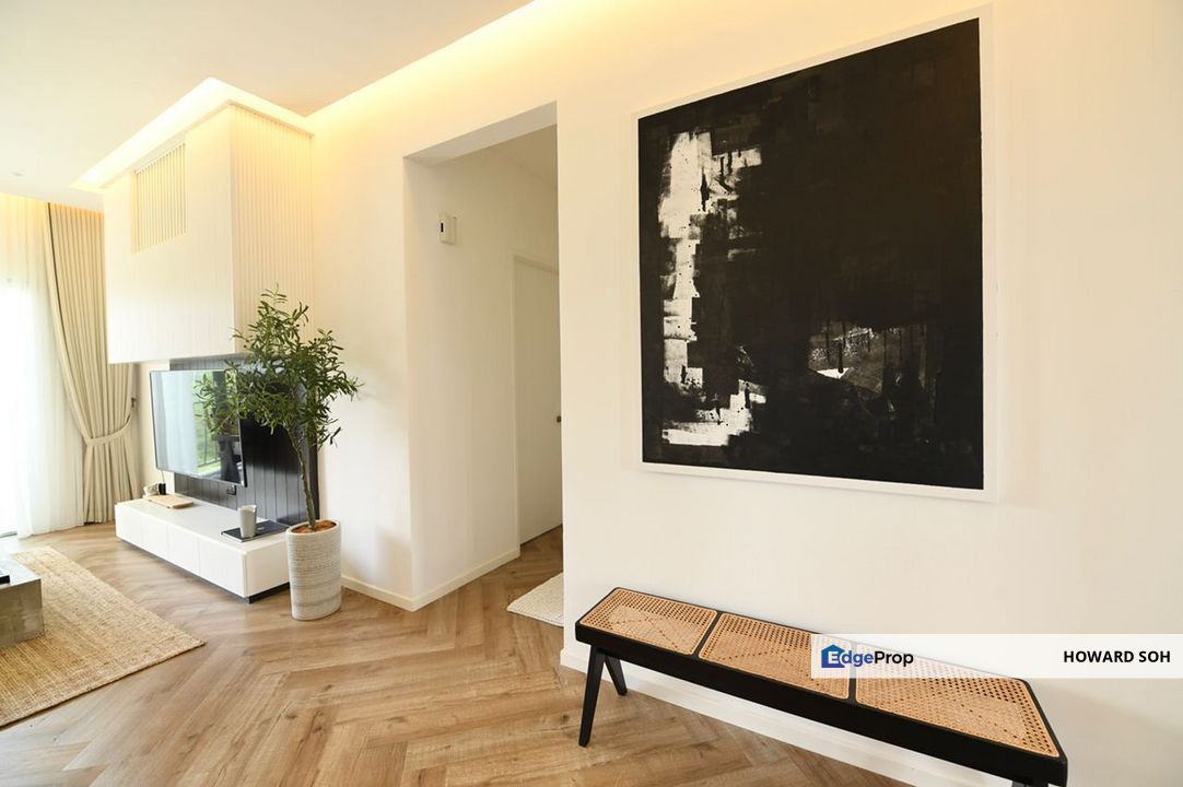 Fully Furnished Town House, Swimming Pool,Gym, basketball court, Selangor, Shah Alam