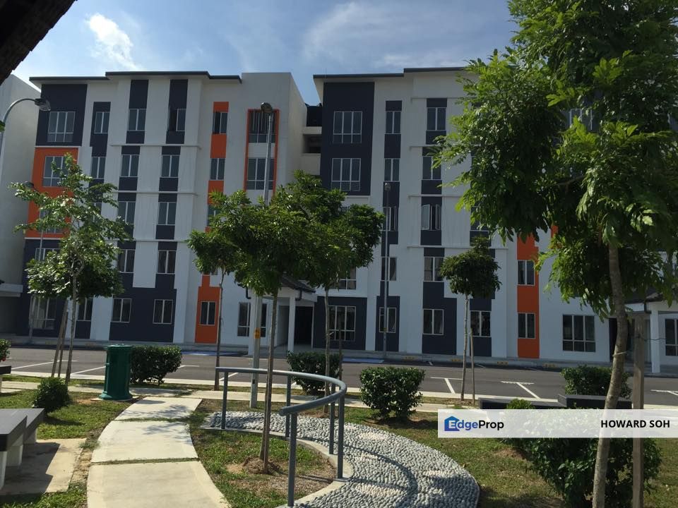 Gated guarded beside park & school near Aeon mall, Selangor, Klang