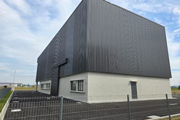 Gateway 16, Bandar Bukit Raja