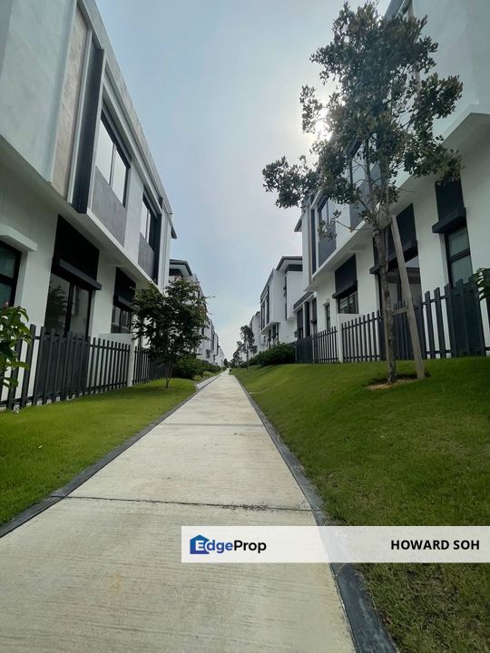 Garden Home bigger built up, Swimming Pool,Club House Facilities, High End Environment, Selangor, Shah Alam