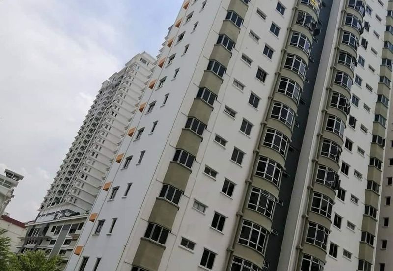 Endah Regal Condominium
