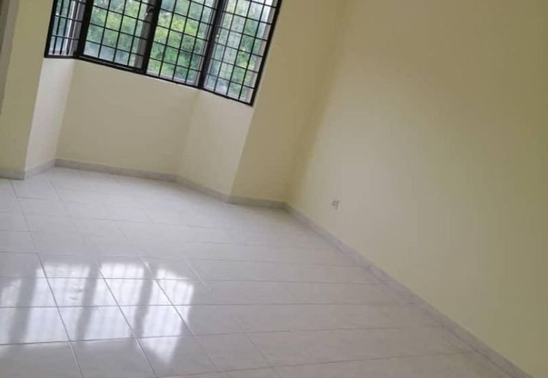 Endah Regal Condominium