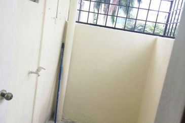 Endah Regal Condominium