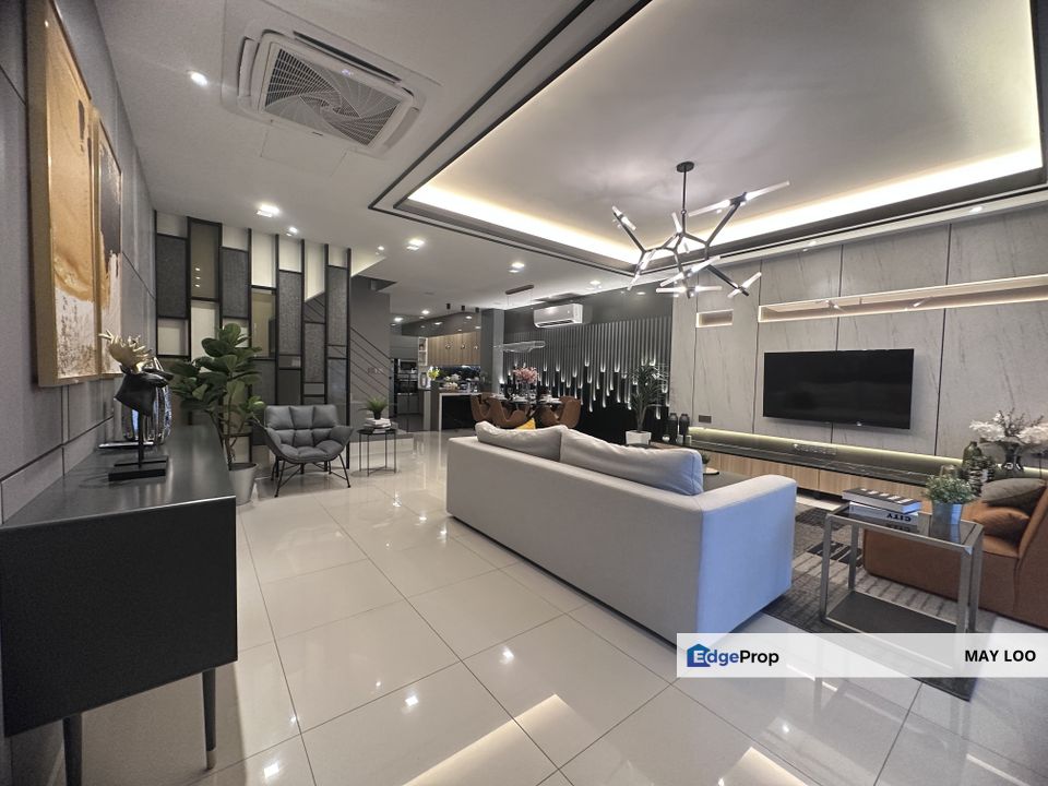 New 3 Storey @ U10 Shah Alam (15min to Damansara), Selangor, Shah Alam